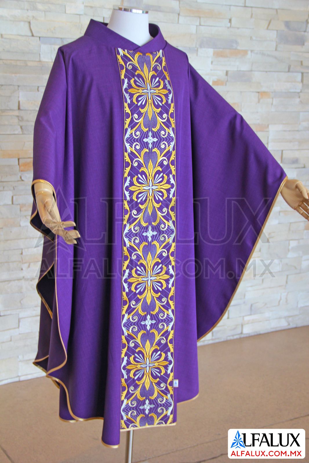 30 SAN MIGUEL Alfalux Casulla Central 50 (5)